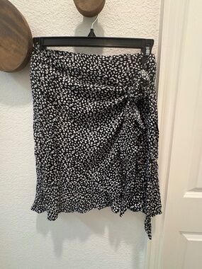 GB front wrap skirt in black and white. Size L